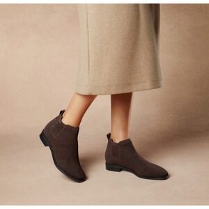 VIVAIA Dark Chocolate Water Repellent Square Toe Knit Ankle Boots 8.5 EU 39.5